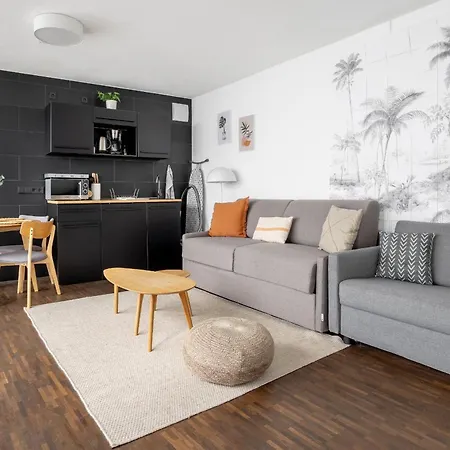 Global Living - Design I Rathausplatz I Kitchen I Daire