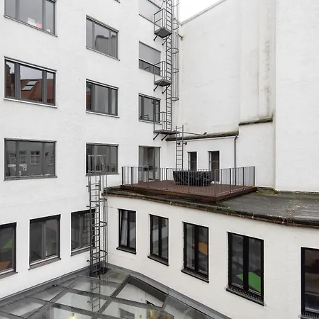 Global Living - Design I Rathausplatz I Kitchen I * Augsburg