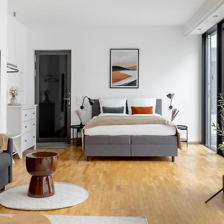 Daire Global Living - Design I Rathausplatz I Kitchen I Augsburg