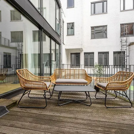 Global Living - Design I Rathausplatz I Kitchen I Apartman *