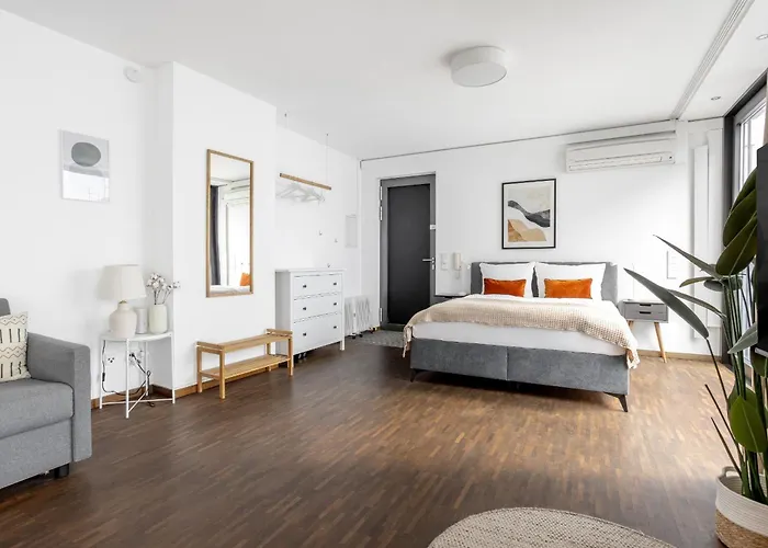 Global Living - Design I Rathausplatz I Kitchen I Apartman Augsburg