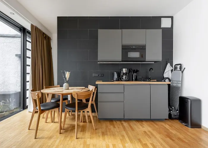 Global Living - Design I Rathausplatz I Kitchen I *