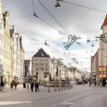 Global Living - Design I Rathausplatz I Kitchen I Augsburg