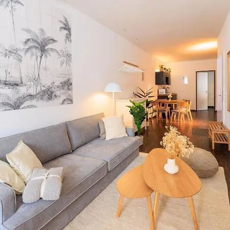 Apartment Global Living - Design I Rathausplatz I Kitchen I Augsburg