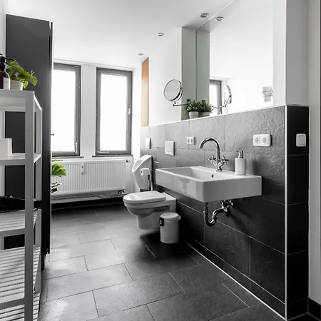 Global Living - Design I Rathausplatz I Kitchen I Apartment *