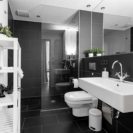 Global Living - Design I Rathausplatz I Kitchen I Augsburg