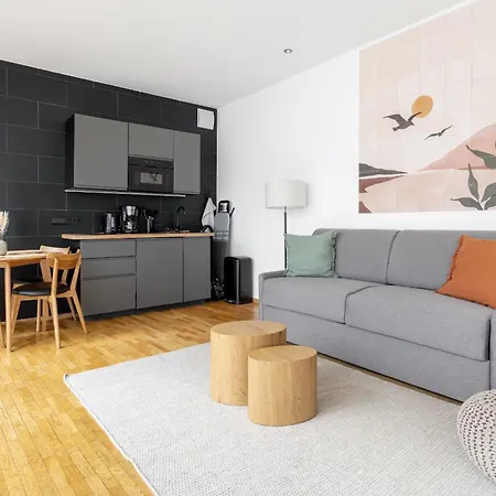 Global Living - Design I Rathausplatz I Kitchen I Appartamento Augusta