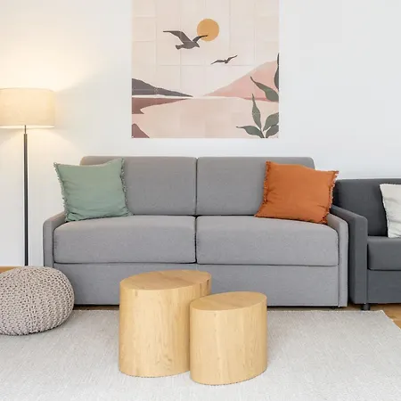 Global Living - Design I Rathausplatz I Kitchen I Augusta