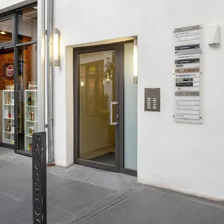 Apartment Global Living - Design I Rathausplatz I Kitchen I Augsburg