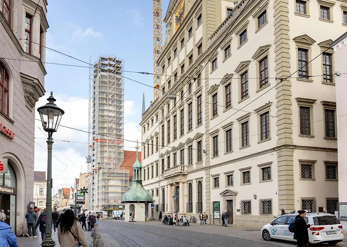 Global Living - Design I Rathausplatz I Kitchen I Appartement Augsbourg